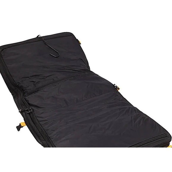 A. Saks Lightweight 46” Expandable Garment Bag NWT - Picture 2 of 13